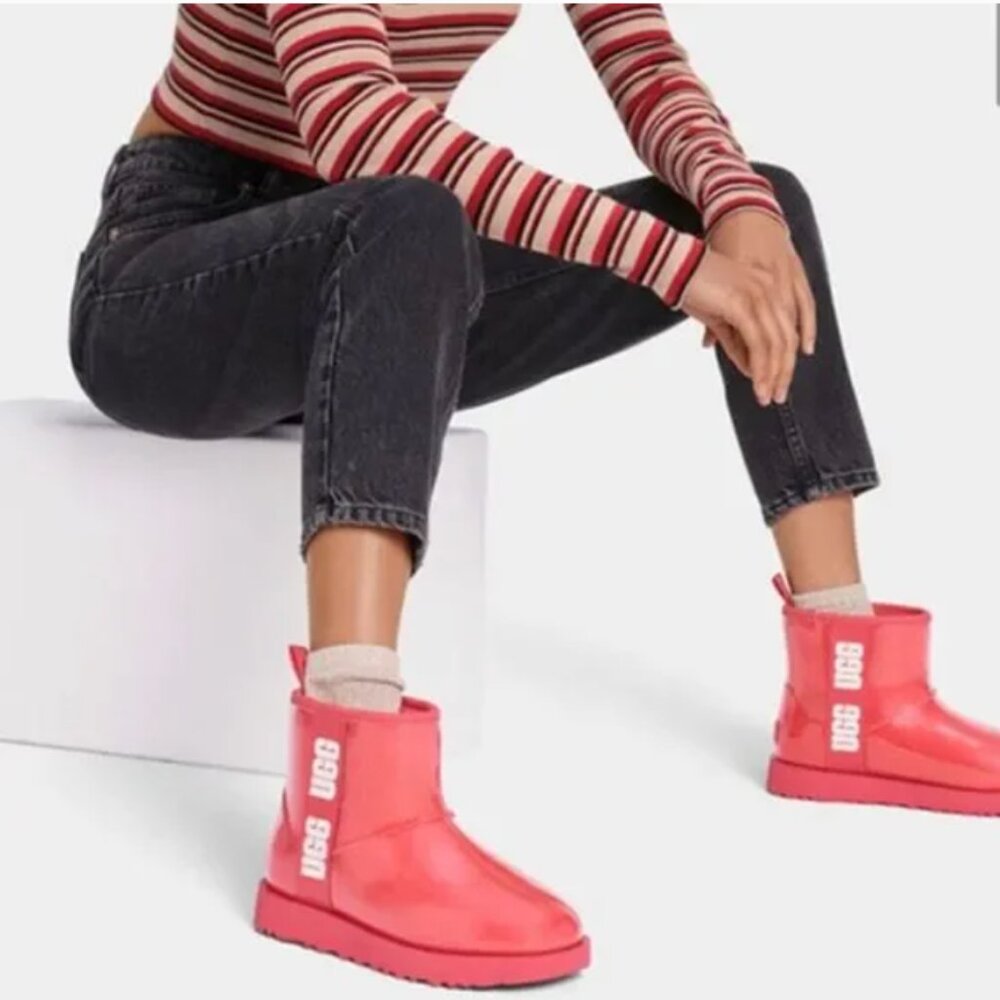 UGG Pink Classic Clear Mini Boots‎ Shearling Waterproof Winter Big Girls Size 4